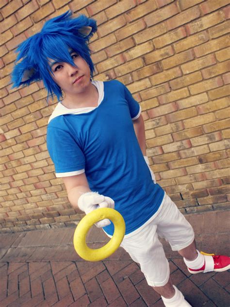 Sonic Cosplay by jettyguy on DeviantArt