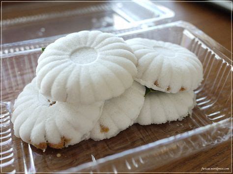 Putu Piring | Asian desserts, Asian cake, Steam cake recipe