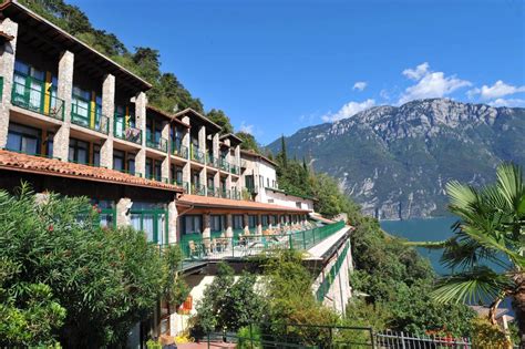 LA LIMONAIA HOTEL • LIMONE SUL GARDA • 3⋆ ITALY • RATES FROM €88