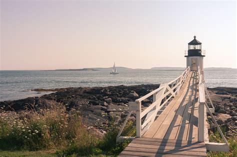 Maine Vacation Lighthouse Packages and Coastal Tours