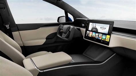 Tesla May Offer New Model S/X With A Traditional Steering Wheel Too