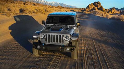 Mopar Introduces Jeep Wrangler Mirrors For When The Doors Come Off