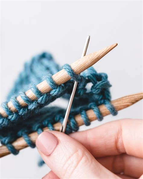 How to Kitchener Stitch (Grafting) in Knitting - Sarah Maker