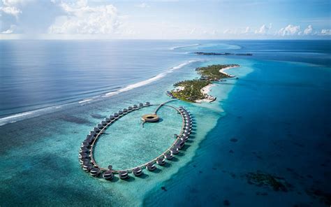 Luxury Hotel In Maldives