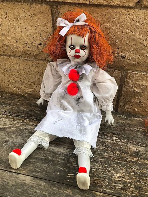 Amazon.co.jp: Christie CreepydollsによるOOAK Sitting Sad Pennywise IT ...