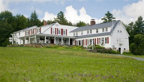 Experience Luxury and Fine Dining at the New Hampshire Sugar Hill Inn