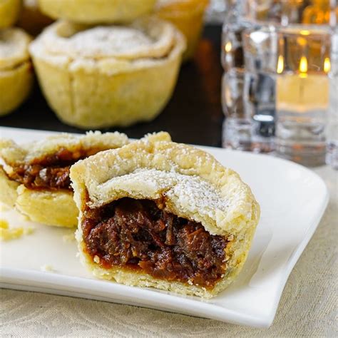 Mince Pies with Clementine & Brandy. English pastries for Xmas!