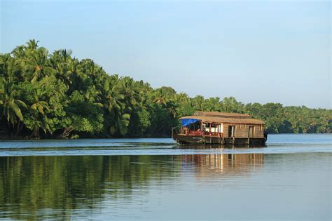 Ashtamudi Lake - Kerala - Most Beautiful Places Of India - The Best of ...