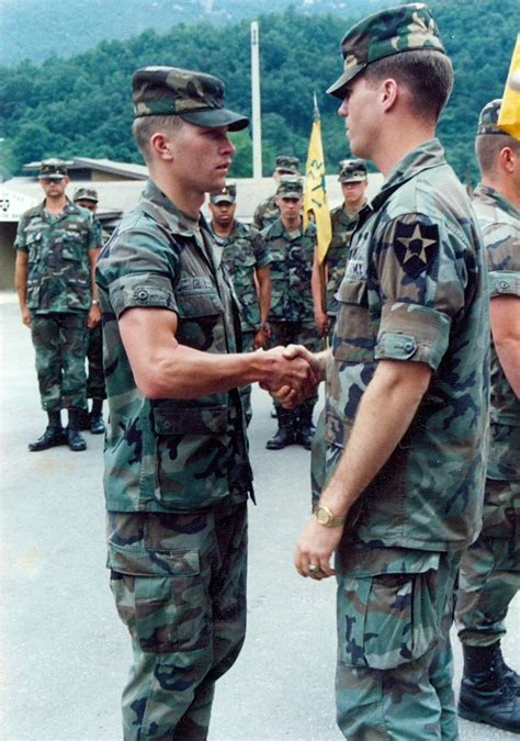 Country star Craig Morgan sworn into Army at the Grand Ole Opry