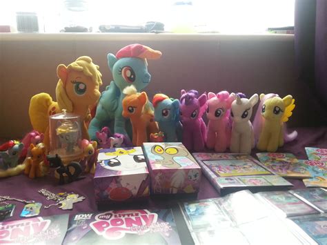 Here is all my MLP merchandise =) - Jonquil Blogs about stuff - MLP Forums