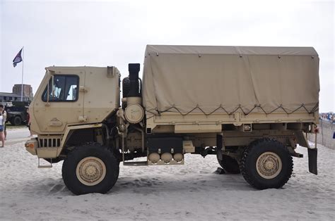 001 5-29-11 M1078A1 2 1/2 ton 4x4 cargo truck, reposted | Flickr