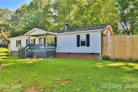 Candler, NC Real Estate - Candler Homes for Sale | realtor.com®