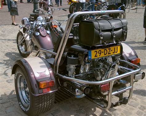 Bike (trike) with a VW engine. Can we have one @Carrie Mcknelly ...