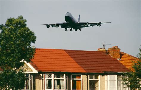 London's Trying to Cut Plane Noise With Steeper Landings | WIRED