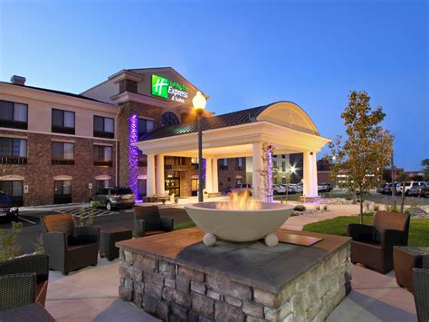 Holiday Inn Express & Suites Colorado Springs-First & Main Hotel by IHG