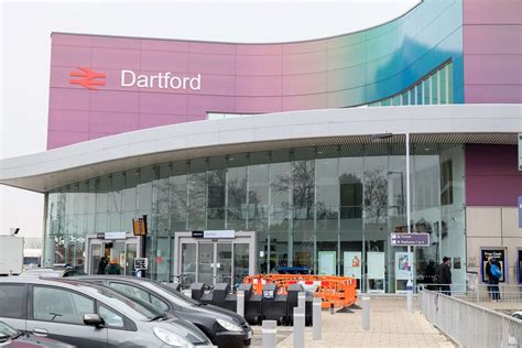 Platform at Dartford railway station closed for incident