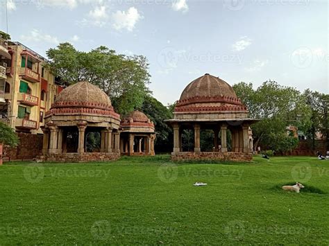 firoz shah tughlaq tomb history 9742551 Stock Photo at Vecteezy