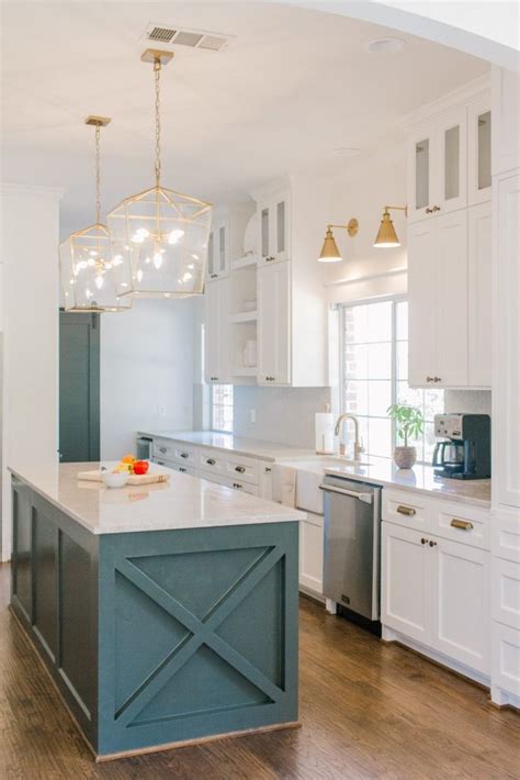 A Coastal Farmhouse in White Done SO Right | Coastal farmhouse kitchen ...