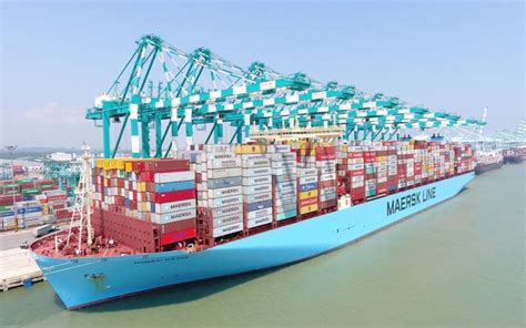 Maersk ship loads world record 19,038 TEUs in Malaysia - Ships & Ports