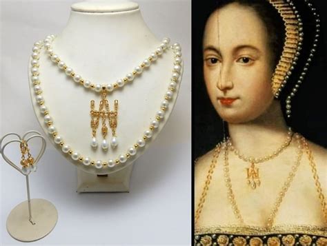 Anne Boleyn replica necklace - Henry and Anne Initial set - Tudor ...