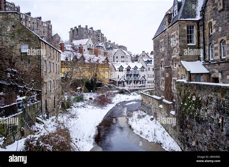 Edinburgh castle snow hi-res stock photography and images - Alamy