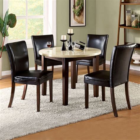 Round Dining Table and Chairs for Your Small Dining Room