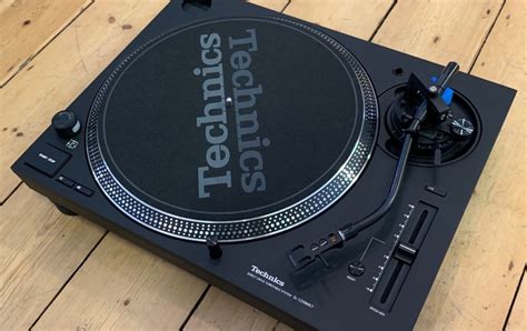 10 Best: DJ Turntables 2020 | Juno Daily | Following