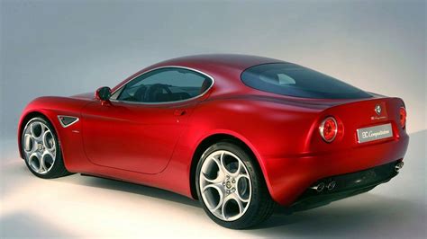 Alfa Romeo 8C Competizione - News, Foto, Video, Listino | Motor1.com