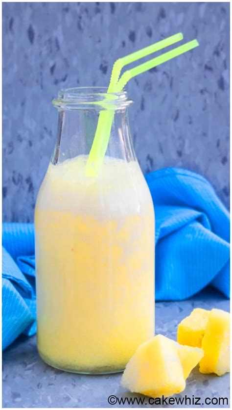 Pineapple Smoothie - CakeWhiz