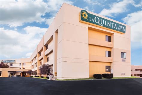 La Quinta Inn & Suites by Wyndham Columbia | Columbia, MO Hotels