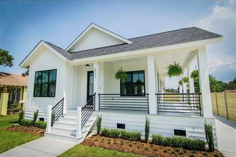 Modern railing on porch Front Porch Railings, Screened Porch, Porch ...