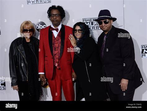 Tyka Nelson (2nd R) and family arrive for the 2016 American Music ...