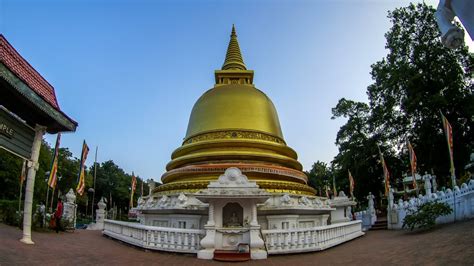 The Most Enchanting Buddhist Temples in Sri Lanka