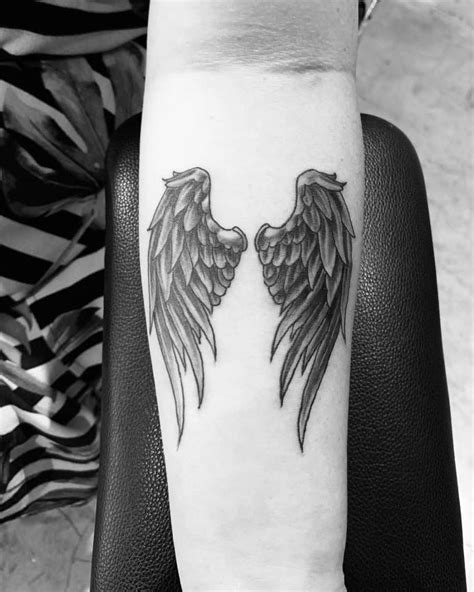 91 Epic Angel Wings Tattoo Ideas