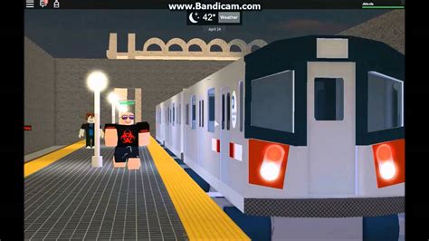 ROBLOX HD: Automatic train action + DERAILMENT - YouTube