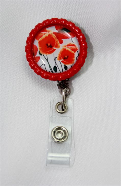 Poppy Badge Reel Poppy Badges, Button Crafts, Badge Holders, Badge Reel ...