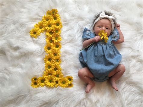 Baby girl 1 month photo idea | Baby girl photography, Baby photoshoot ...