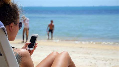 Mobile Applications Are Preferred in Holiday Planning