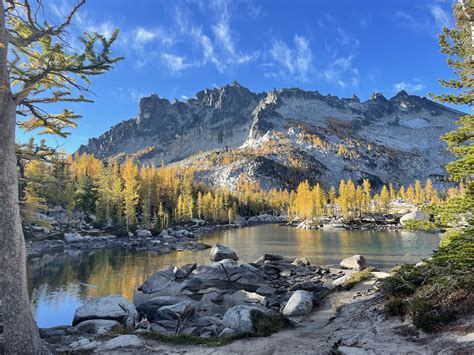 Nada Lake, Snow Lakes, The Enchantments, McClellan Peak, Cannon ...