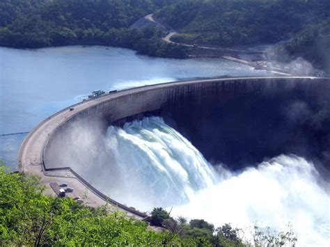 The Kariba Dam, shared between Zambia and Zimbabwe [1600x1200] : r ...