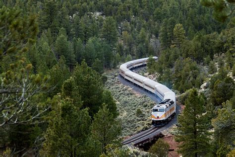 5 Best Luxury Train Travel Trips in the USA