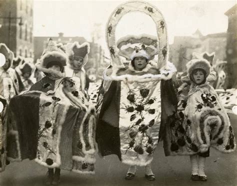 Check out these historic photos of the Mummers Parade | PhillyVoice