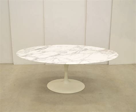 Eero Saarinen Oval Marble Dining Table by Knoll International ...