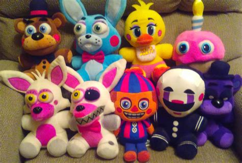 My FNAF 2 Plushies! : r/fivenightsatfreddys