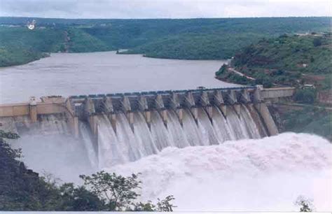 √ Dam Built On Narmada River