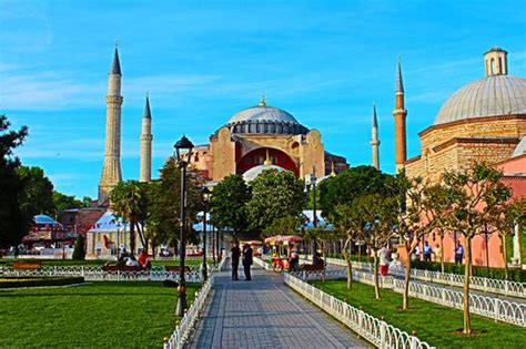 Sultanahmet Square (Istanbul) - 2020 All You Need to Know BEFORE You Go ...