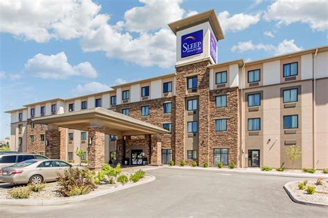 Sleep Inn & Suites Middletown - Goshen in Middletown, NY (Hotels ...