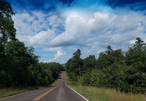 Pin on Missouri & Every Thing I {♡} L v€ Down an Old Dirt Road