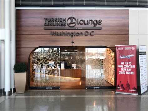 Visiting the Dulles Airport Lounges – Planes, Trains, and RVs