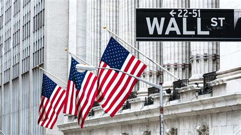 What Is The New York Stock Exchange (NYSE)? – Forbes Advisor